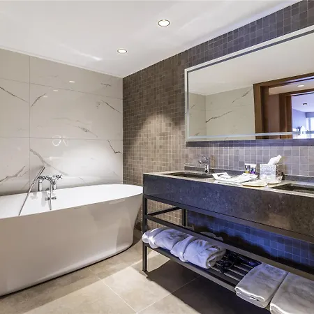 Mercure Готель