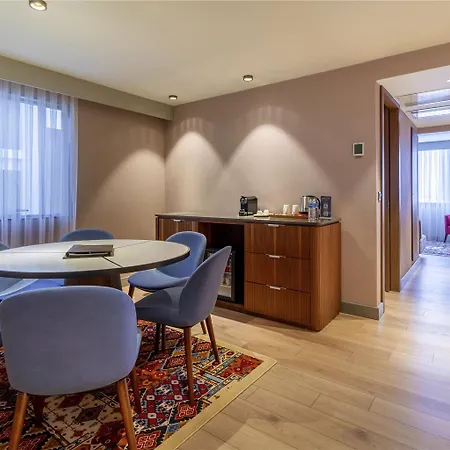 Mercure Hotel 5*