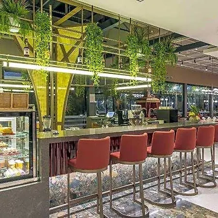 Mercure Hotel 5*
